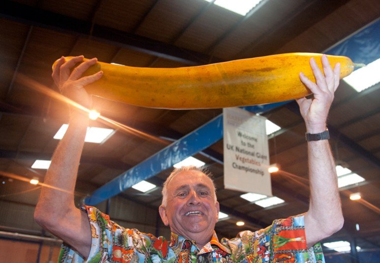 Ετήσια έκθεση με τα μεγαλύτερα λαχανικά του κόσμου [εικόνες] | iefimerida.gr 9