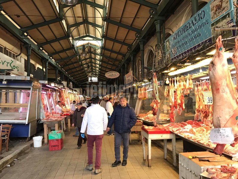 Διαμαρτυρία vegan στη Βαρβάκειο για την Τσικνοπέμπτη -«Να φάτε φακές» [εικόνες] | iefimerida.gr 3