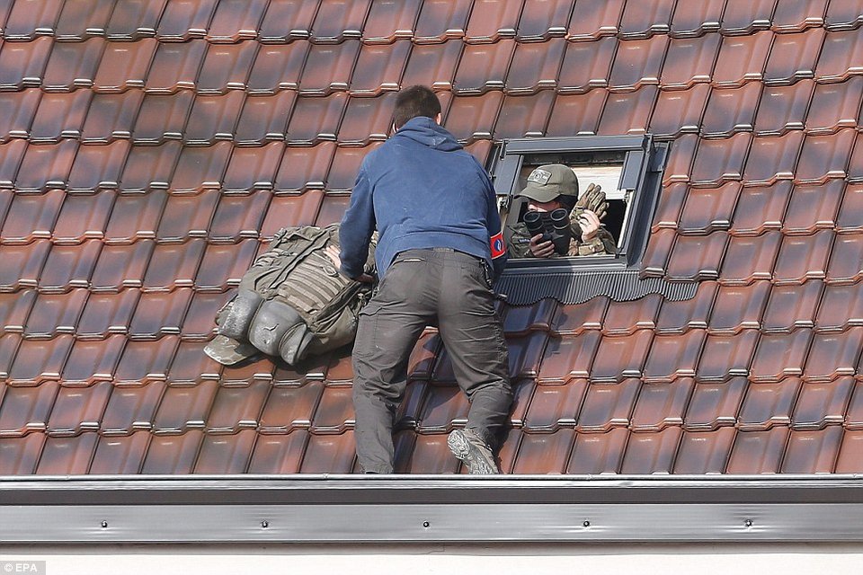 Ανταλλαγή πυροβολισμών στις Βρυξέλλες -Σε έρευνα για το μακελειό στο Παρίσι [εικόνες&βίντεο] | iefimerida.gr 6