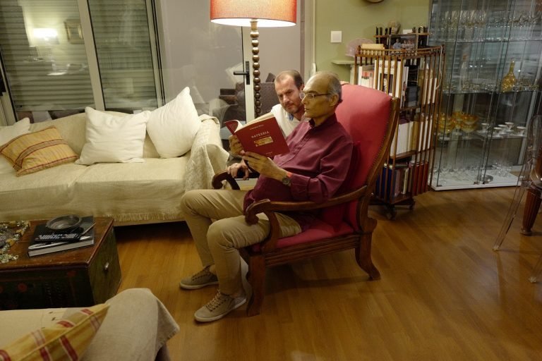 Ο Αλέξανδρος Βέλιος ζήτησε από φίλο του να του κάνει τη μοιραία ένεση -Η συγκλονιστική περιγραφή του [βίντεο] | iefimerida.gr 0