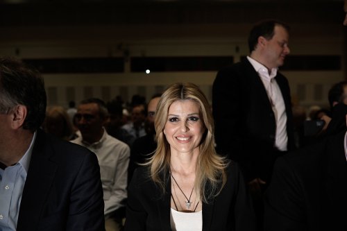 Στο Βελλίδειο ο Καραμανλής  -Ολα όσα έγιναν στην παρουσίαση βιβλίου για την οικονομία [εικόνες] | iefimerida.gr 5