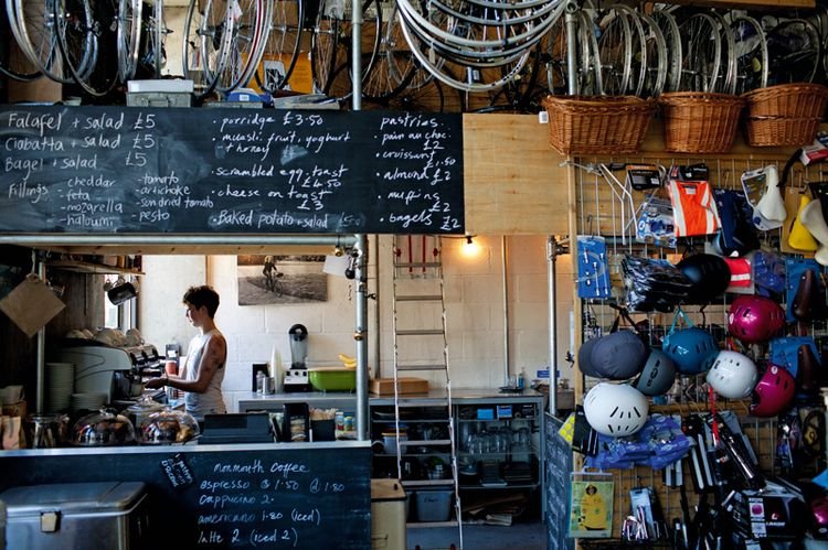 Καφέ για ποδηλάτες: Η νέα υπερ-κομψή μόδα που σαρώνει στην Ευρώπη [εικόνες] | iefimerida.gr 3