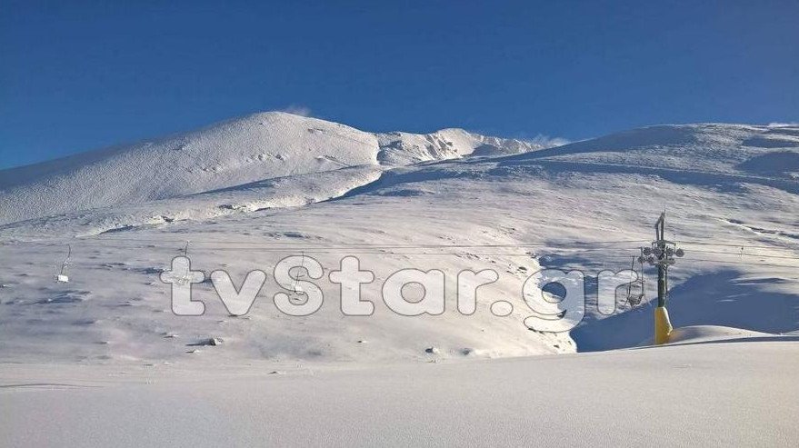 Χιόνισε στο Βελούχι -Μαγικές εικόνες | iefimerida.gr 1