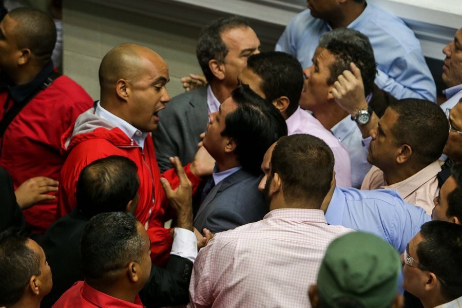 Βενεζουέλα: Η Γερουσία αποφάσισε να παραπέμψει σε δίκη τον Μαδούρο [εικόνες] | iefimerida.gr 2