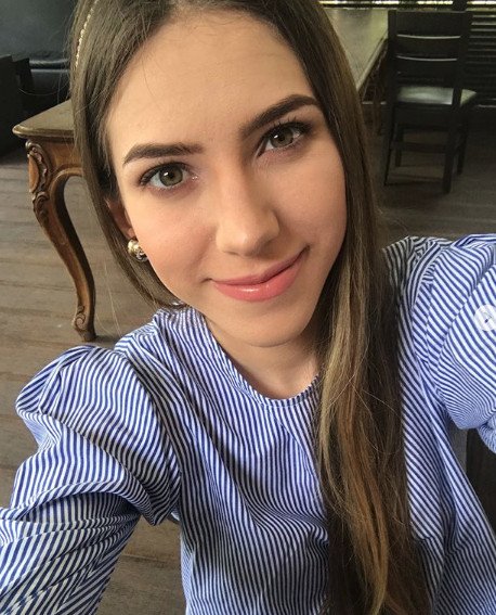 Φαμπιάνα Ροζάλες: Ποια είναι η εν αναμονή «Πρώτη Κυρία» της Βενεζουέλας- Καλλονή, δημοσιογράφος και μόλις 26 ετών [εικόνες] | iefimerida.gr 5