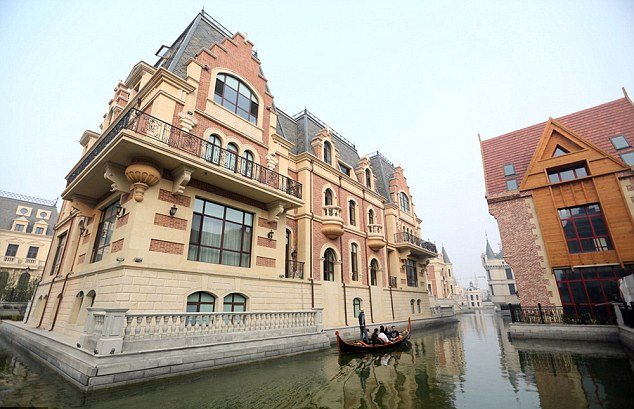 Μία βόλτα στη Βενετία της Κίνας -Ξόδεψαν σχεδόν 700 εκατ. ευρώ για να αντιγράψουν την αυθεντική [εικόνες] | iefimerida.gr 0