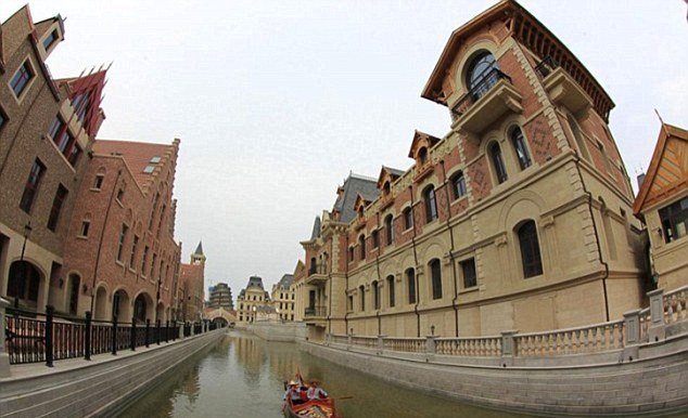 Μία βόλτα στη Βενετία της Κίνας -Ξόδεψαν σχεδόν 700 εκατ. ευρώ για να αντιγράψουν την αυθεντική [εικόνες] | iefimerida.gr 4