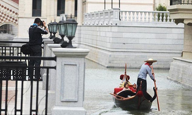 Μία βόλτα στη Βενετία της Κίνας -Ξόδεψαν σχεδόν 700 εκατ. ευρώ για να αντιγράψουν την αυθεντική [εικόνες] | iefimerida.gr 5