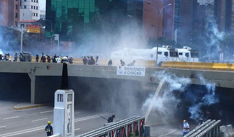 Βυθισμένη στο χάος η Βενεζουέλα: Αυτός είναι ο 20χρονος που δολοφονήθηκε από αστυνομικούς -Στους 32 οι νεκροί [εικόνα] | iefimerida.gr 0