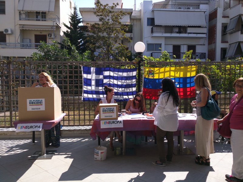 Ατυπο δημοψήφισμα της αντιπολίτευσης στη Βενεζουέλα -Ψηφίζουν και στην Ελλάδα [εικόνες] | iefimerida.gr 1