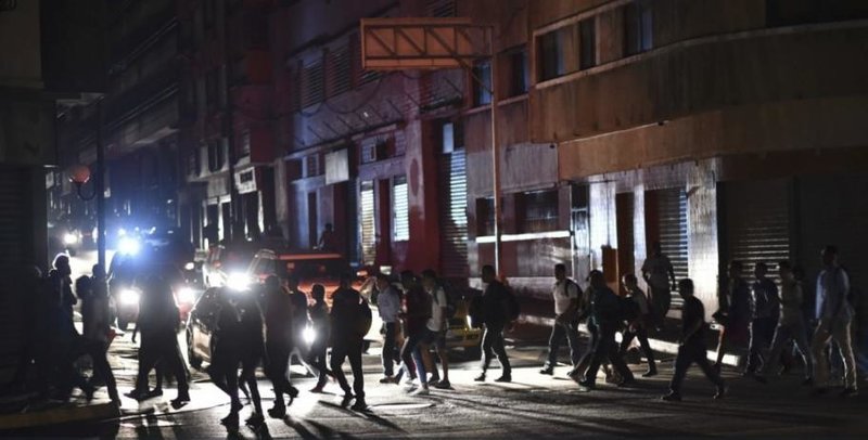 Εκτεταμένη διακοπή της ηλεκτροδότησης σημειώθηκε την Πέμπτη στη Βενεζουέλα/φωτογραφία: twitter