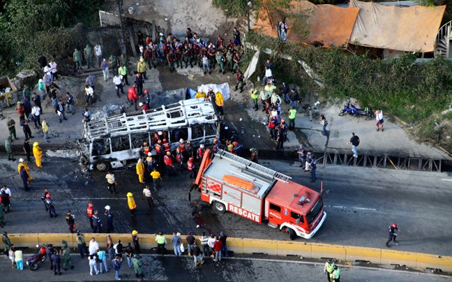 Σοκ στη Βενεζουέλα- Απανθρακώθηκαν άνθρωποι [σκληρές εικόνες] | iefimerida.gr 1