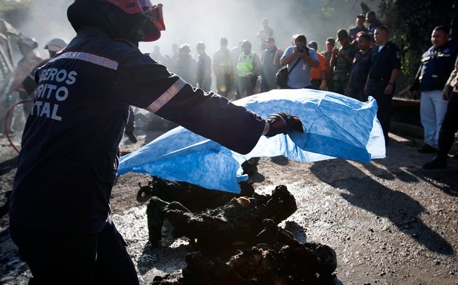 Σοκ στη Βενεζουέλα- Απανθρακώθηκαν άνθρωποι [σκληρές εικόνες] | iefimerida.gr 4