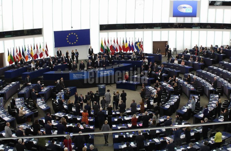 Νέες κυρώσεις κατά Μαδούρο προτείνει το Ευρωκοινοβούλιο -Απείχε ο Παπαδημούλης [εικόνες] | iefimerida.gr 0