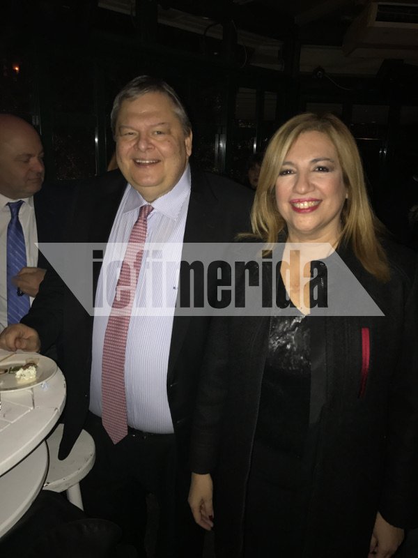 Ολο το ΠΑΣΟΚ ήταν στο κάλεσμα Βενιζέλου -Και η Φώφη [αποκλειστικές εικόνες] | iefimerida.gr 0