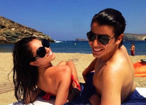 H Σοφία Βεργκάρα μετά τη Μύκονο αναστατώνει τη Ρόδο - Εκανε το μπάνιο της στη Λίνδο [εικόνες] | iefimerida.gr 0