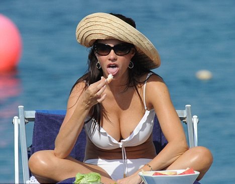 Η Σοφία Βεργκάρα ανακοίνωσε ότι θα μικρύνει το στήθος της λόγω βαρύτητας [εικόνες] | iefimerida.gr 4