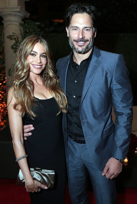 Η Σοφία Βεργκάρα σκανδαλίζει: «Φοράω μόνο το άρωμά μου -Γιαυτό με ερωτεύτηκε ο σύντροφός μου» [εικόνες] | iefimerida.gr 2