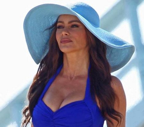 Αποστομωτική η Σοφία Βεργκάρα: Εκνευρίζομαι να μιλάνε μόνο για το στήθος μου -Εχω και υπέροχα οπίσθια [εικόνες] | iefimerida.gr 3