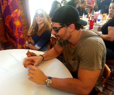 «Βουίζει» το Χόλιγουντ: Η Σοφία Βεργκάρα βρήκε νέο αμόρε -Δηλωμένος θαυμαστής των καμπύλων της [εικόνες] | iefimerida.gr 0