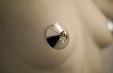 Betony Vernon, η διασημότερη και πιο σοφιστικέ δημιουργός ερωτικών κοσμημάτων [εικόνες] | iefimerida.gr 4