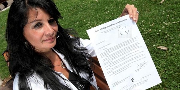 Aπέλυσαν 50χρονη σχολική επόπτη που έπαιζε τη γυναίκα-κούγκαρ σε κλιπ [εικόνες+βίντεο] | iefimerida.gr 5