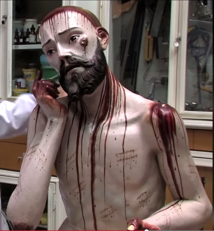 Αληθινά ανθρώπινα δόντια βρέθηκαν σε άγαλμα του Ιησού στο Μεξικό [εικόνες] | iefimerida.gr 0