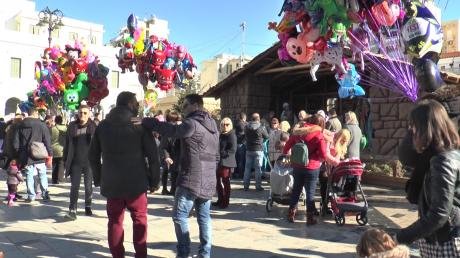 Ολη η Ελλάδα μια γιορτή -Νταούλια, υπαίθριες ψησταριές & χριστουγεννιάτικες αγορές [εικόνες & βίντεο] | iefimerida.gr 7