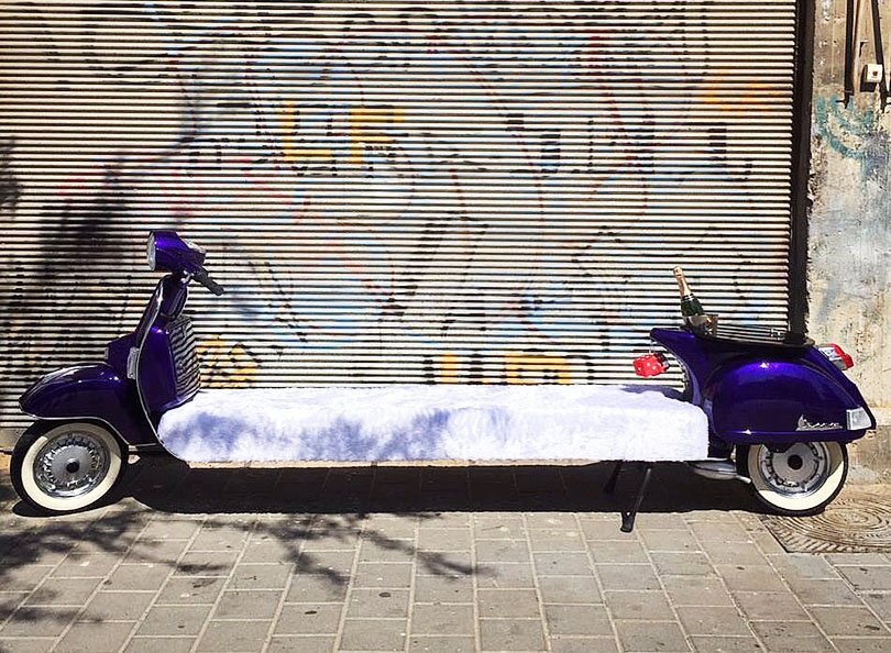 Designer βάζει τη Vespa στο σαλόνι -Γίνεται τραπεζάκι, λάμπα και σκαμπό [εικόνες]  | iefimerida.gr 1