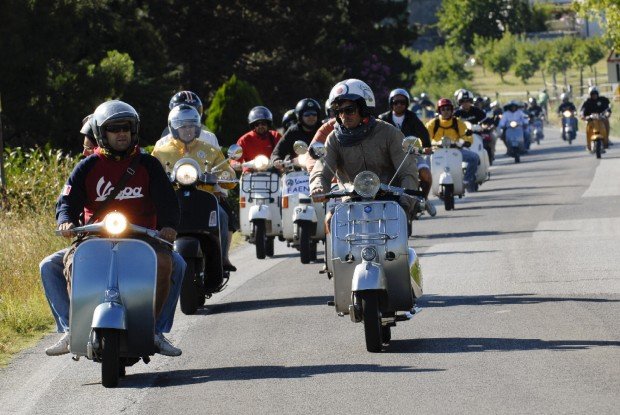 Ξεκινά το ΟctoberVesp στην Κοζάνη -Γιορτή για τους λάτρεις της βέσπας [εικόνες]  | iefimerida.gr 2