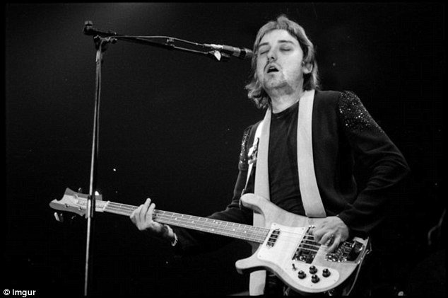 Κοιμήθηκε την πρώτη μέρα στη δουλειά και τον τρόλαρε όλο το Ιντερνετ -Σταρς, καρτούνς... [εικόνες] | iefimerida.gr 7