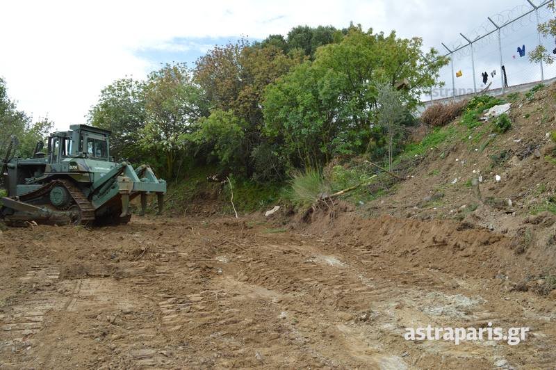 Στο hotspot της Χίου φτιάχνουν νεκρή ζώνη για να μην «αποδράσουν» ξανά οι πρόσφυγες [εικόνες] | iefimerida.gr 3