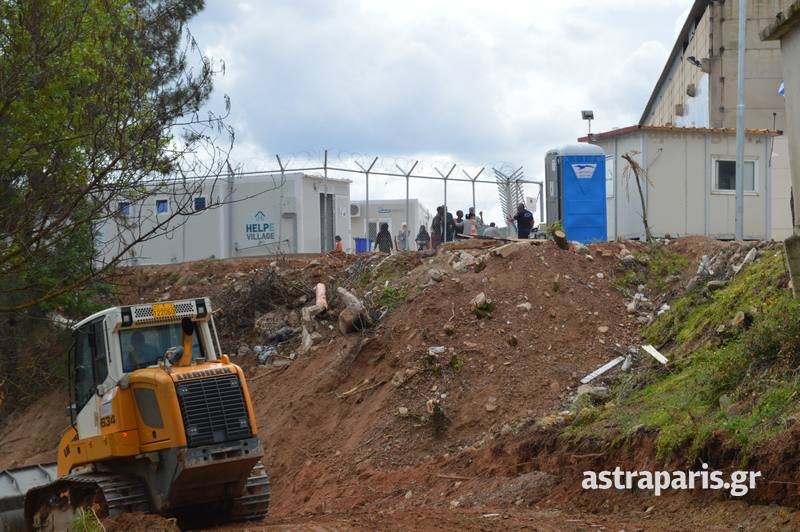 Στο hotspot της Χίου φτιάχνουν νεκρή ζώνη για να μην «αποδράσουν» ξανά οι πρόσφυγες [εικόνες] | iefimerida.gr 2