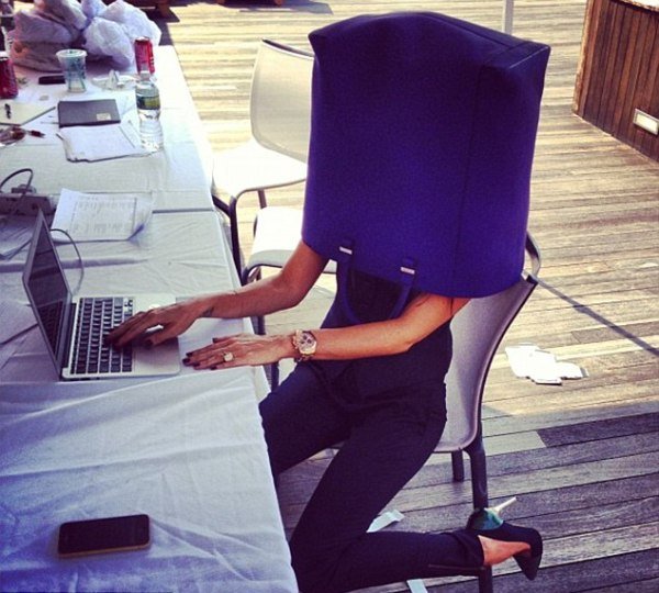 Σπάνια επίδειξη του χιούμορ της Βικτόρια Μπέκαμ [εικόνες] | iefimerida.gr 0