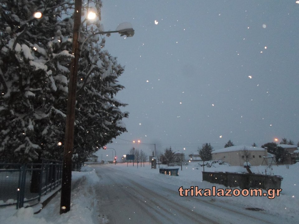 Ο χιονιάς «Βίκτωρ» χτύπησε τα Τρίκαλα -Πυκνό χιόνι αυτή την ώρα [εικόνες&βίντεο] | iefimerida.gr 2