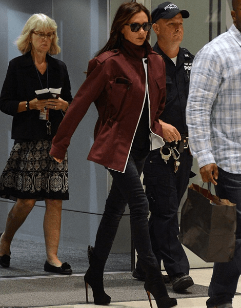 Η μοναδική φορά που η Βικτόρια Μπέκαμ ντύθηκε σαν κοριτσάκι -Γιατί φορά πάντα φαρδιά ρούχα [εικόνες] | iefimerida.gr 3