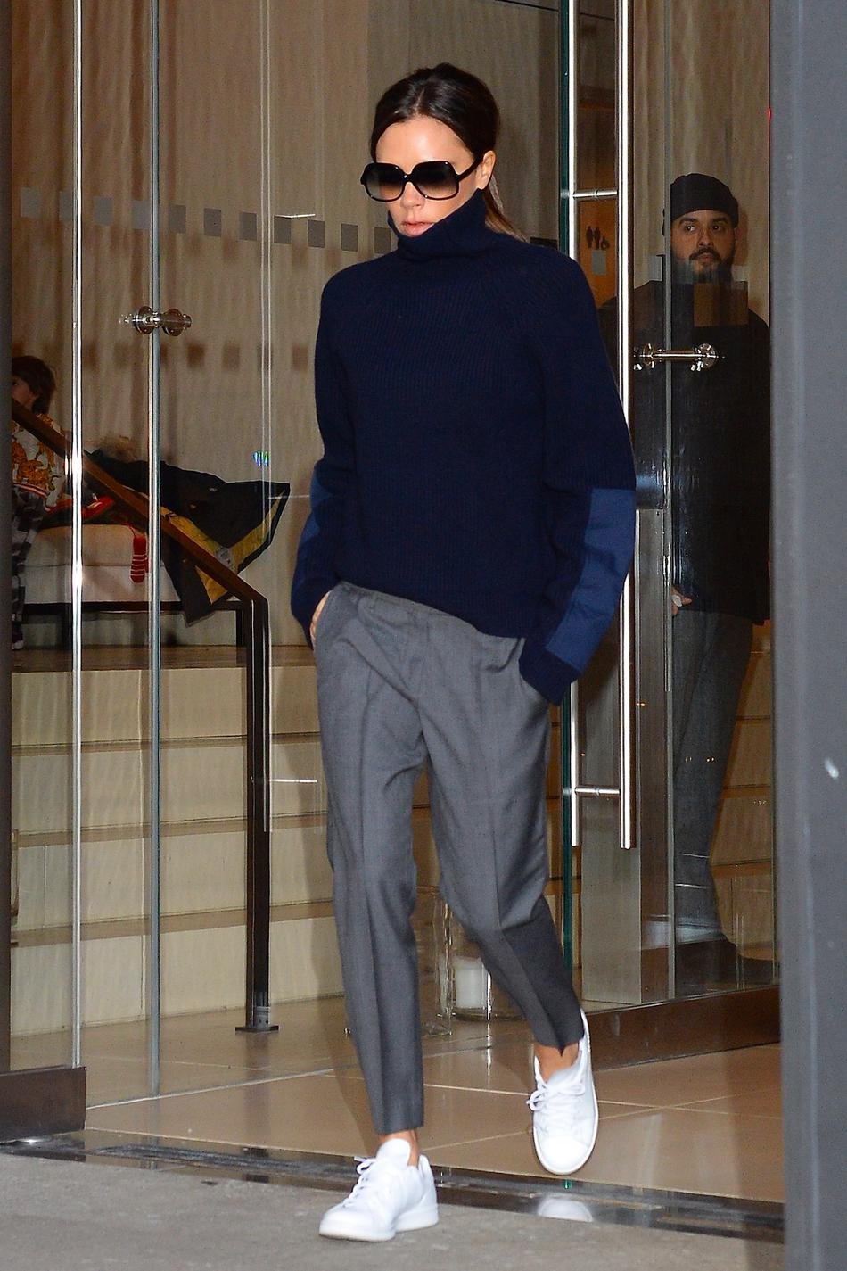 Η Βικτόρια Μπέκαμ δεν θα ξαναφορέσει τακούνια -Ζήτω τα μπάσκετ! [εικόνες] | iefimerida.gr 2