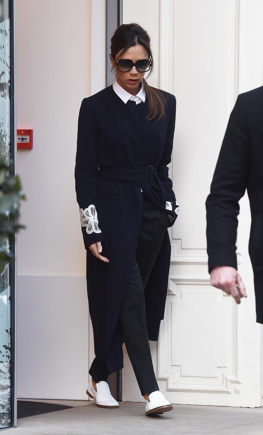 Η Βικτόρια Μπέκαμ δεν θα ξαναφορέσει τακούνια -Ζήτω τα μπάσκετ! [εικόνες] | iefimerida.gr 3