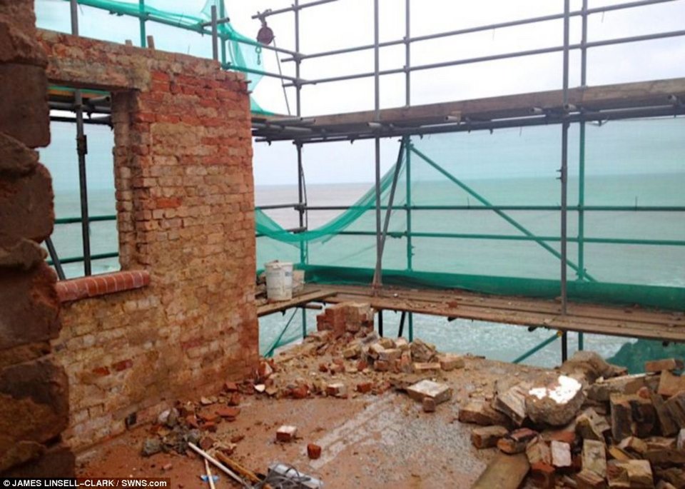 Μεταμόρφωσε μια βικτωριανή τουαλέτα σε χλιδάτο σπίτι -Καρέ-καρέ η απίστευτη αλλαγή [εικόνες] | iefimerida.gr 11