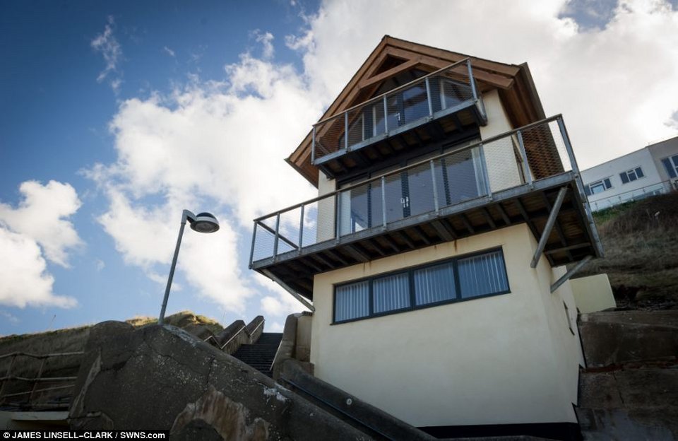 Μεταμόρφωσε μια βικτωριανή τουαλέτα σε χλιδάτο σπίτι -Καρέ-καρέ η απίστευτη αλλαγή [εικόνες] | iefimerida.gr 14