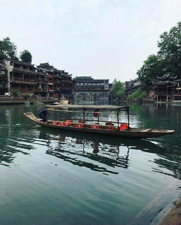 Η παραμυθένια πόλη των 1.300 ετών που είναι καλυμμένη από πράσινα και γκρι βρύα [εικόνες] | iefimerida.gr 3