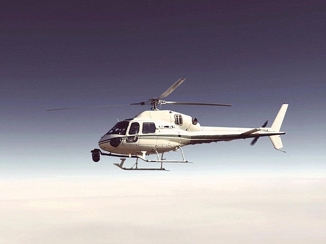 Η νέα μόδα με τους VIF: Οι φοιτητές της χλιδής πηγαίνουν στο πανεπιστήμιο με πανάκριβα αυτοκίνητα και ελικόπτερα [εικόνες] | iefimerida.gr 4