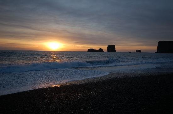 Μια παραλία σκέτο... ηφαίστειο στην Ισλανδία [εικόνες&βίντεο] | iefimerida.gr 5
