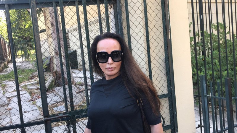 Η Βίκυ Σταμάτη στον ανακριτή- Αμίλητη, ντυμένη στα μαύρα [εικόνες & βίντεο] | iefimerida.gr 0