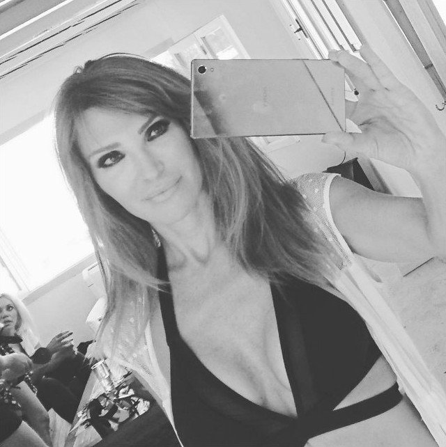 Η selfie της Βίκυ Χατζηβασιλείου με μαγιό έριξε το Ιnstagram [εικόνα] | iefimerida.gr 0