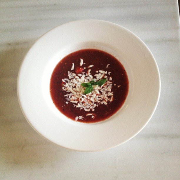 H Βίκυ Καγιά διαφημίζει το υπέροχο σώμα και το μπικίνι της, τον ντάκο και το σούσι που τρώει [εικόνες] | iefimerida.gr 12