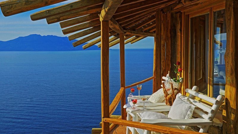 Business Insider: Ετσι μοιάζουν οι διακοπές 1 εκατ. δολαρίων στη Μύκονο -Τρελή ζωή [εικόνες] | iefimerida.gr 9