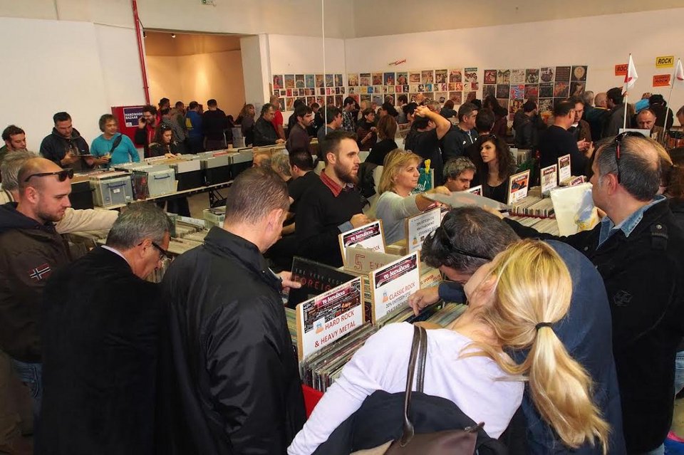 Με αφιέρωμα σε 90s και Μπόουι, το «Vinyl is Back» από την Παρασκευή με πολλά γκάζια [πρόγραμμα] | iefimerida.gr 0