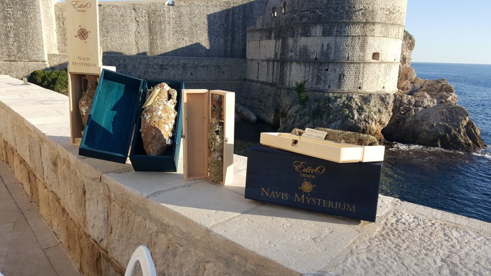 Ονειρεμένο οινοποιείο συντηρεί τα κρασιά κάτω από τη θάλασσα -Βουτάς και πίνεις [εικόνες]  | iefimerida.gr 5