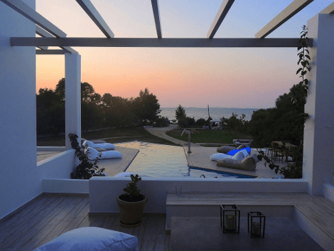 Η βουλευτής της ΔΗΜΑΡ Νίκη Φούντα έγινε ξενοδόχος -Πολυτελείς κατοικίες σε βιομηχανικό στιλ με απέραντη θέα στον Αμβρακικό [εικόνες] | iefimerida.gr 1